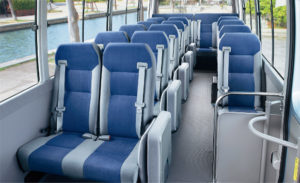 マイクロバス 車内2